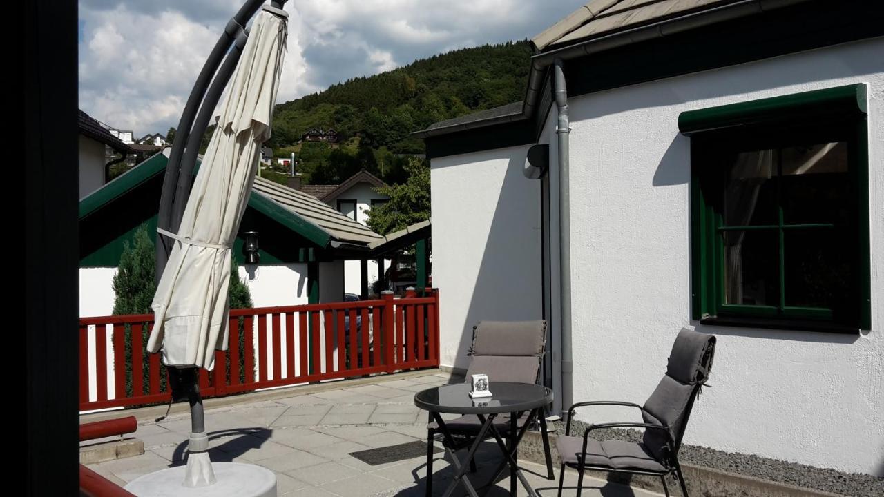 Vivanatura Eifelferienhaus Einruhr Exterior photo